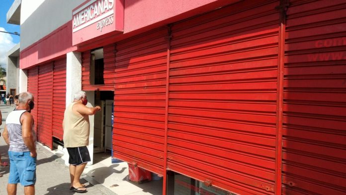 Estabelecimentos comerciais foram flagrado descumprindo decretos em Tamoios neste sábado (3) | Foto: Prefeitura de Cabo Frio/Divulgação