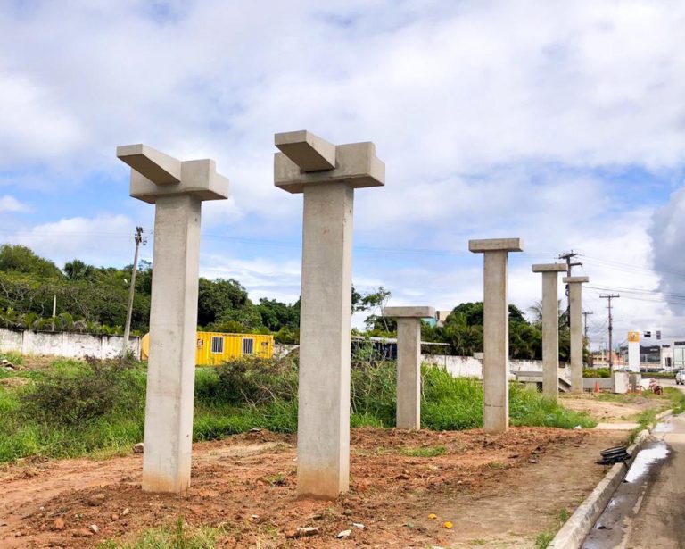 SÃO PEDRO/ Trânsito na RJ-106 fica em meia pista nesta terça-feira (8)