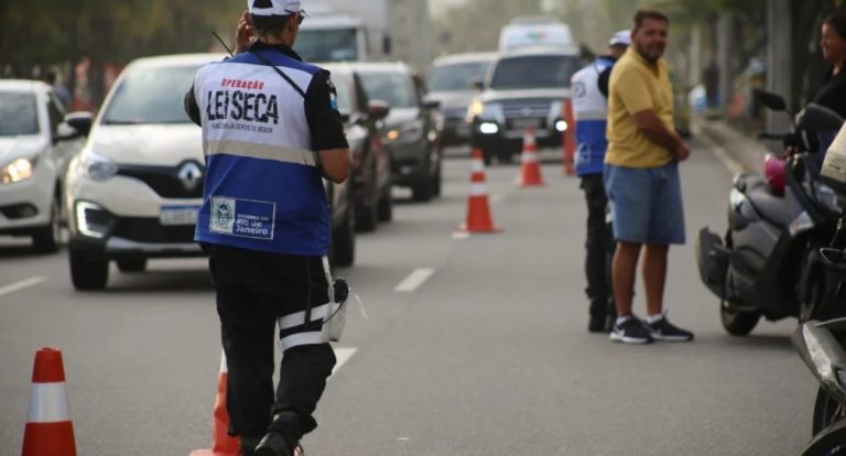 Alerj aprova projeto que permite que motoristas com CNH vencida tenham até 40 minutos para chamar outro condutor