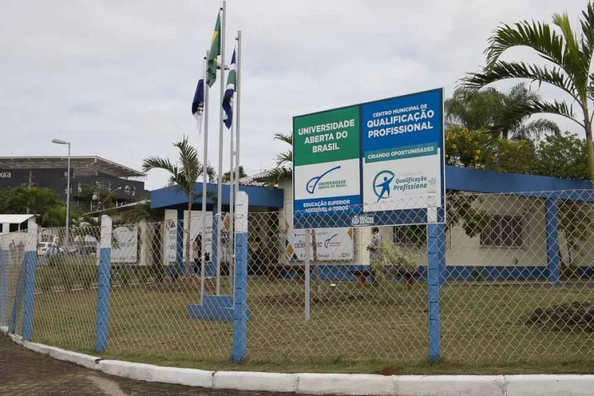 UFF abre inscrições para pós-graduação em EaD; curso oferece suporte em ...