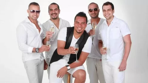 2012121895870 2012121895870