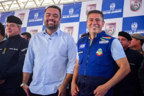 dr serginho e claudio castro sorrindo