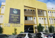 Homem é preso por embriaguez ao volante após denúncia de ameaça em casa noturna de Araruama 118 dp araruama