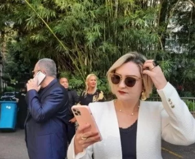 livia e chiquim nem aí