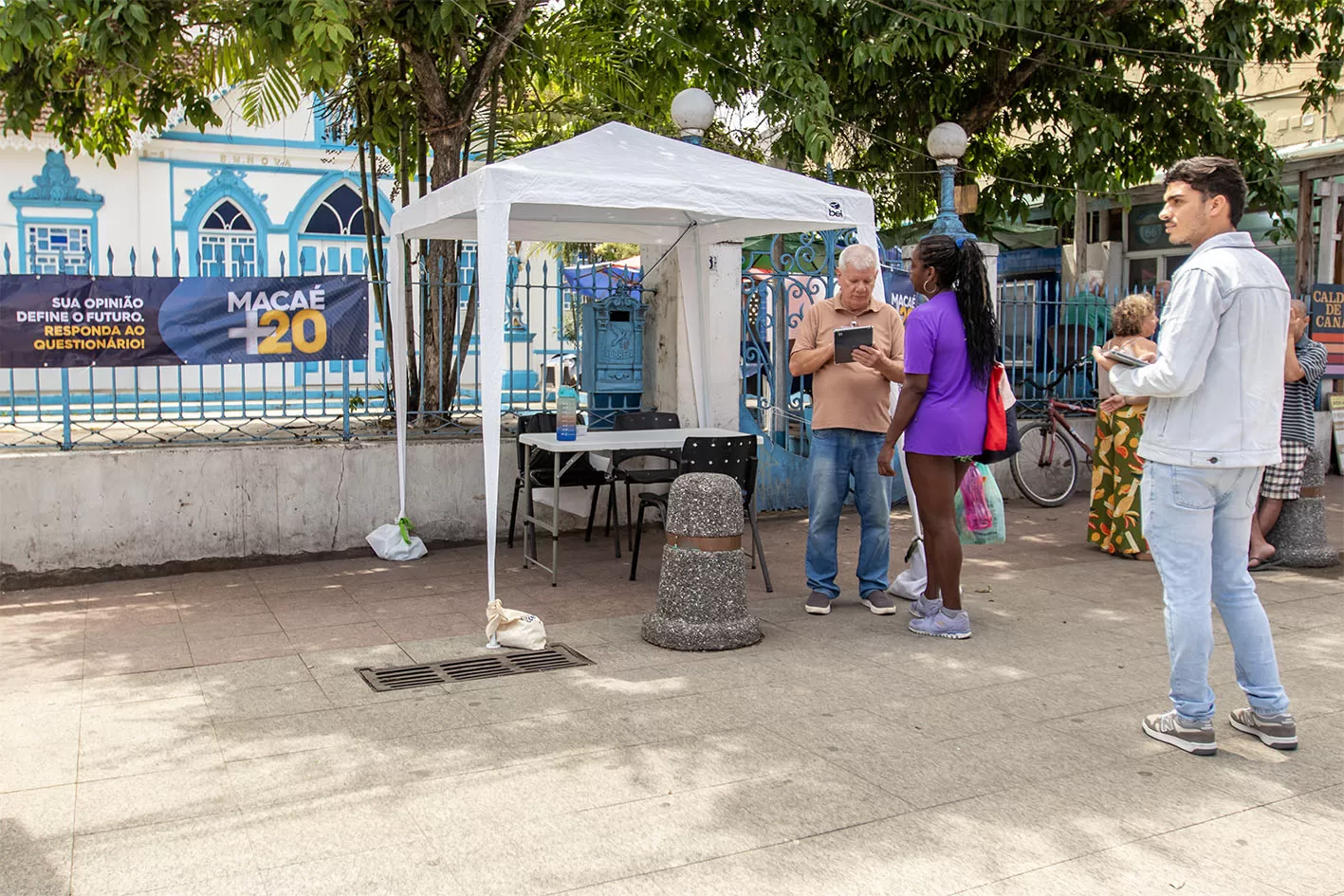pesquisa presencial do macaé+20, calçadão. macaé/rj.