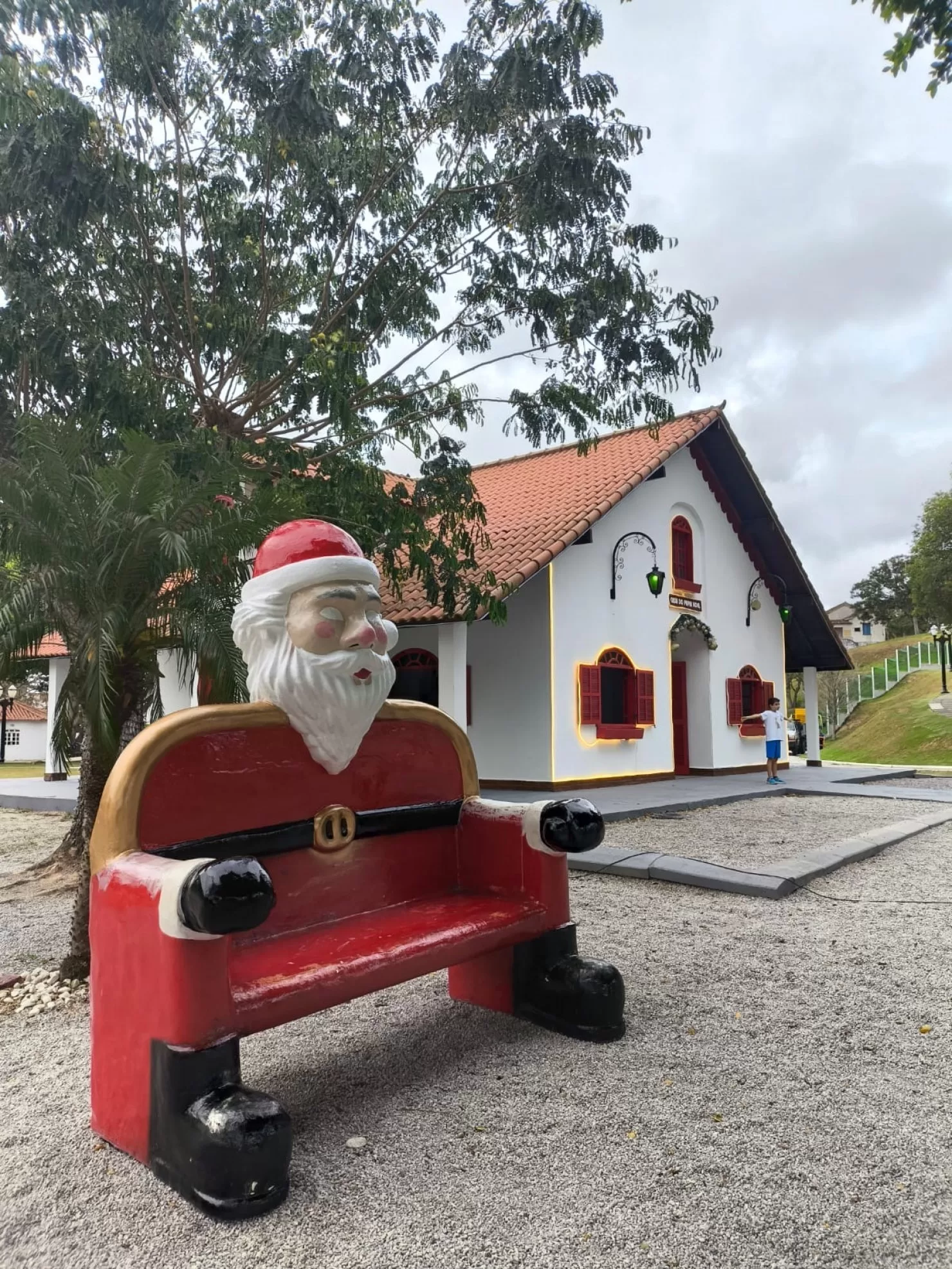 693182c9864b4kjf3m larg