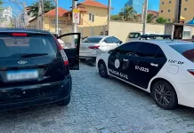 Carro com placas clonadas é apreendido em Saquarema carro clonado saquarema