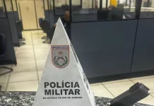 Pai de aluno é preso por porte ilegal de arma nas proximidades de escola em São Pedro da Aldeia imagem do whatsapp de 2025 12 16 à(s) 08.07.16 1dff23b0