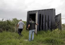 Prefeitura de Búzios realiza desocupação de área pública no Morro do Marisco durante a Operação Terra Prometida unnamed (80)