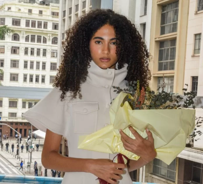 vitoria bastos 768x699