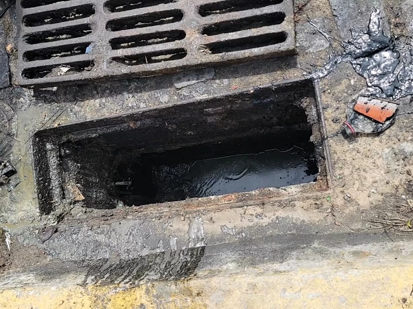 búzios ação conjunta entre prolagos e prefeituras flagra descarte irregular de gordura e lixo (3)