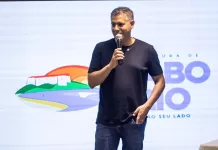 BOCA MIÚDA: OS BASTIDORES DA POLÍTICA NA REGIÃO DOS LAGOS NESTA QUINTA-FEIRA (29) dr serginho no microfone boneco