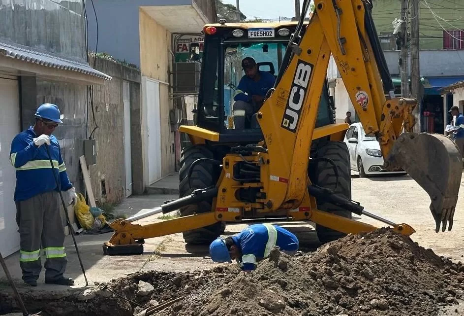 inea deflagra ponto de furto de água no porto do carro, em são pedro da aldeia (2) (2)