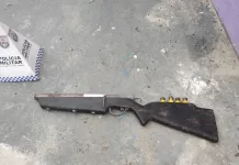 Polícia apreende arma de fabricação artesanal durante ação em área conhecida pelo tráfico em Búzios whatsapp image 2026 01 24 at 13.29.08