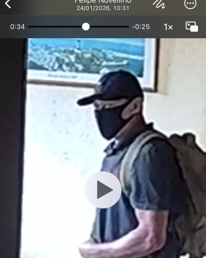 🚨suspeito procurou objetos no imóvel, agrediu cachorro e fugiu para área de mata após chegada d (1)