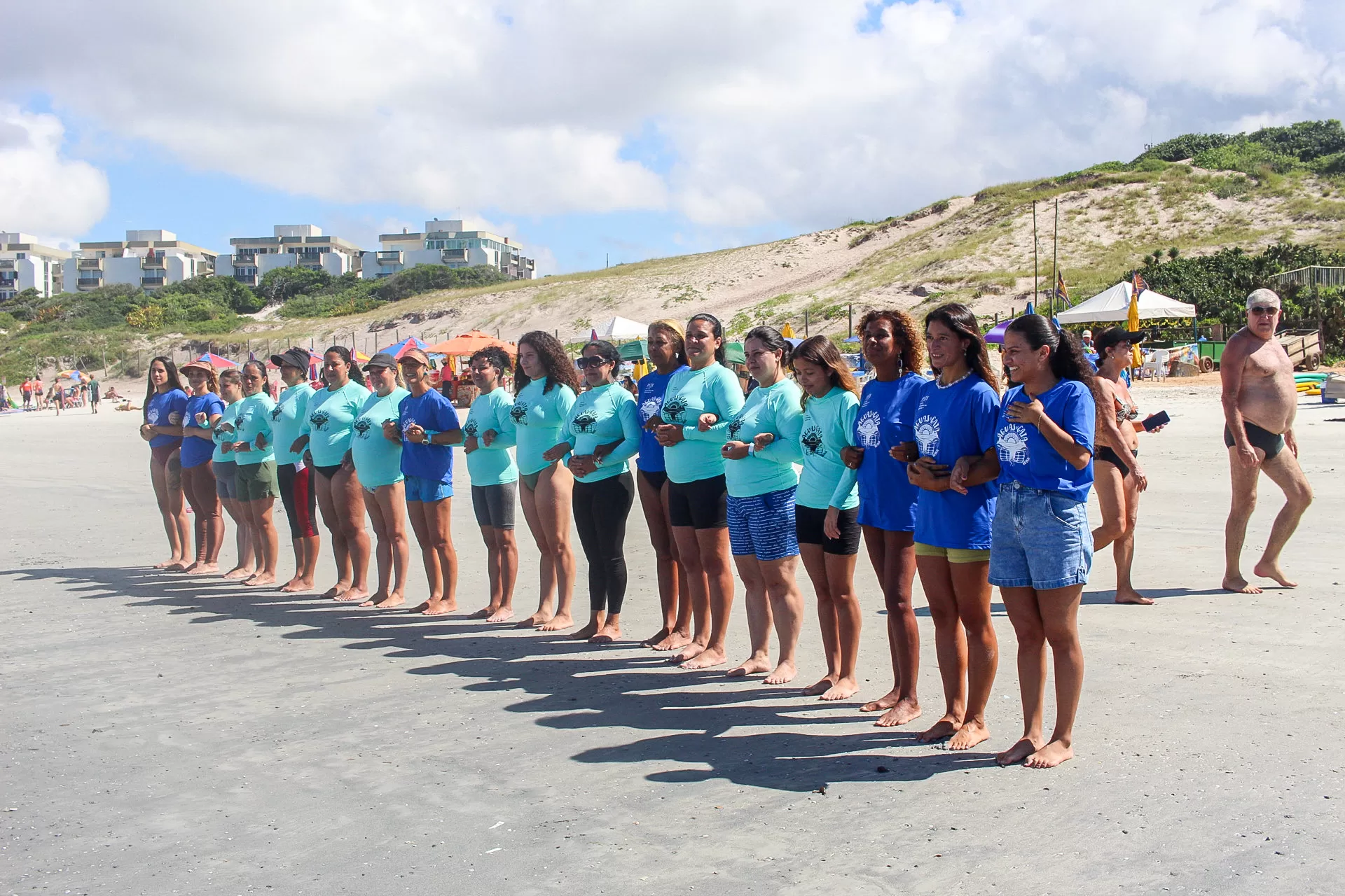 Águas de gaia inicia nova temporada de conexão e empoderamento feminino na praia do forte (3)