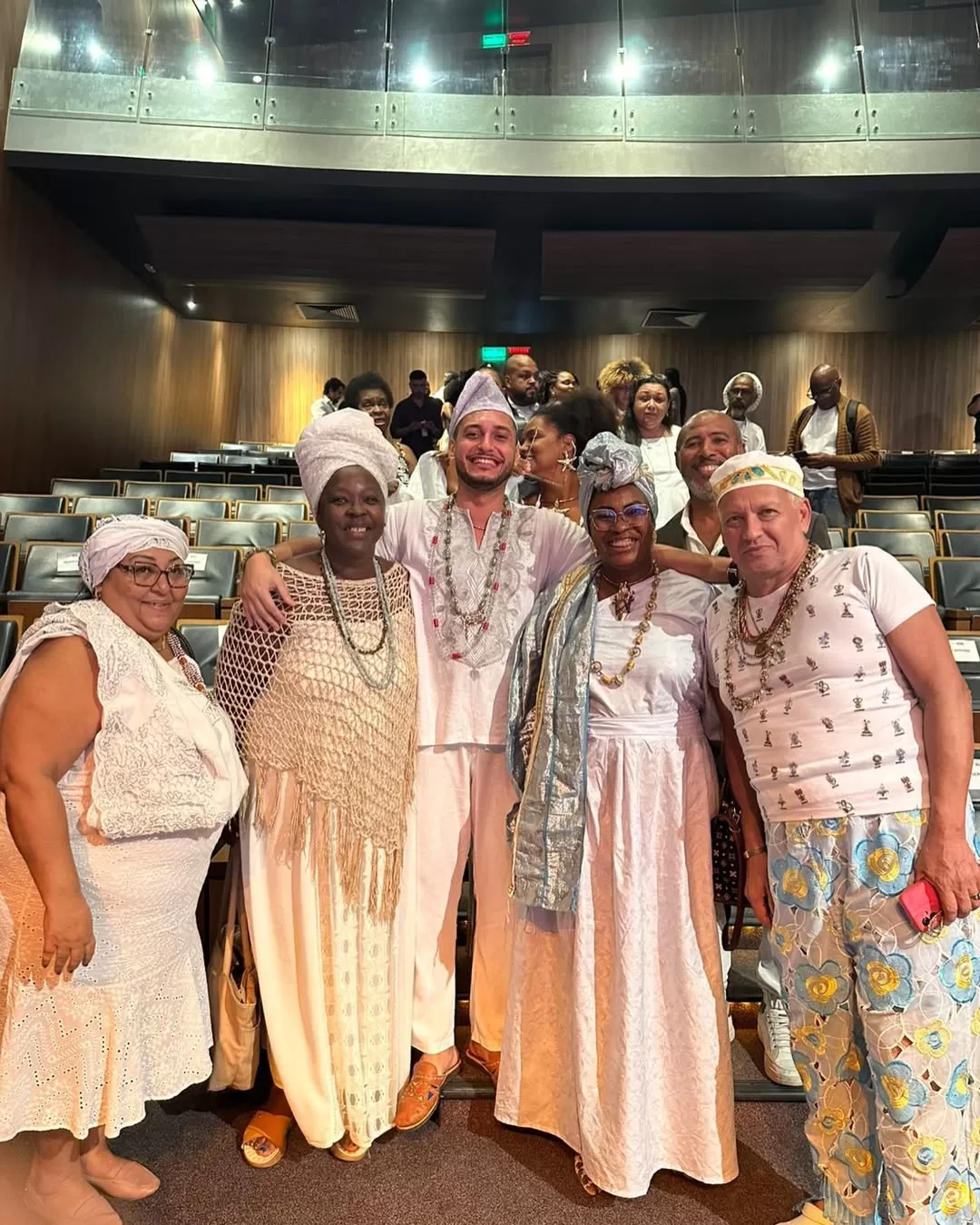 búzios presente em um marco histórico para a igualdade racial no brasil ✊🏿💜a secretaria da mul