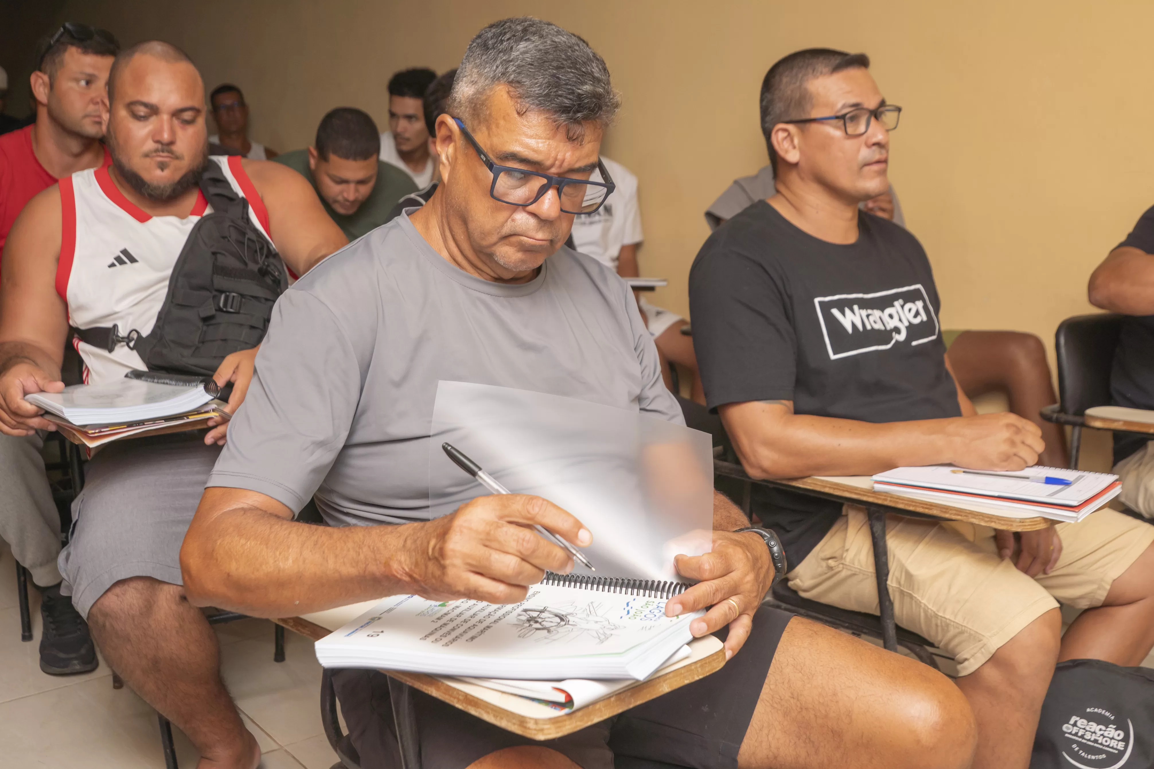projeto pescando tradições leva cursos de habilitação profissional para pescadores da lagoa de araruama (1)
