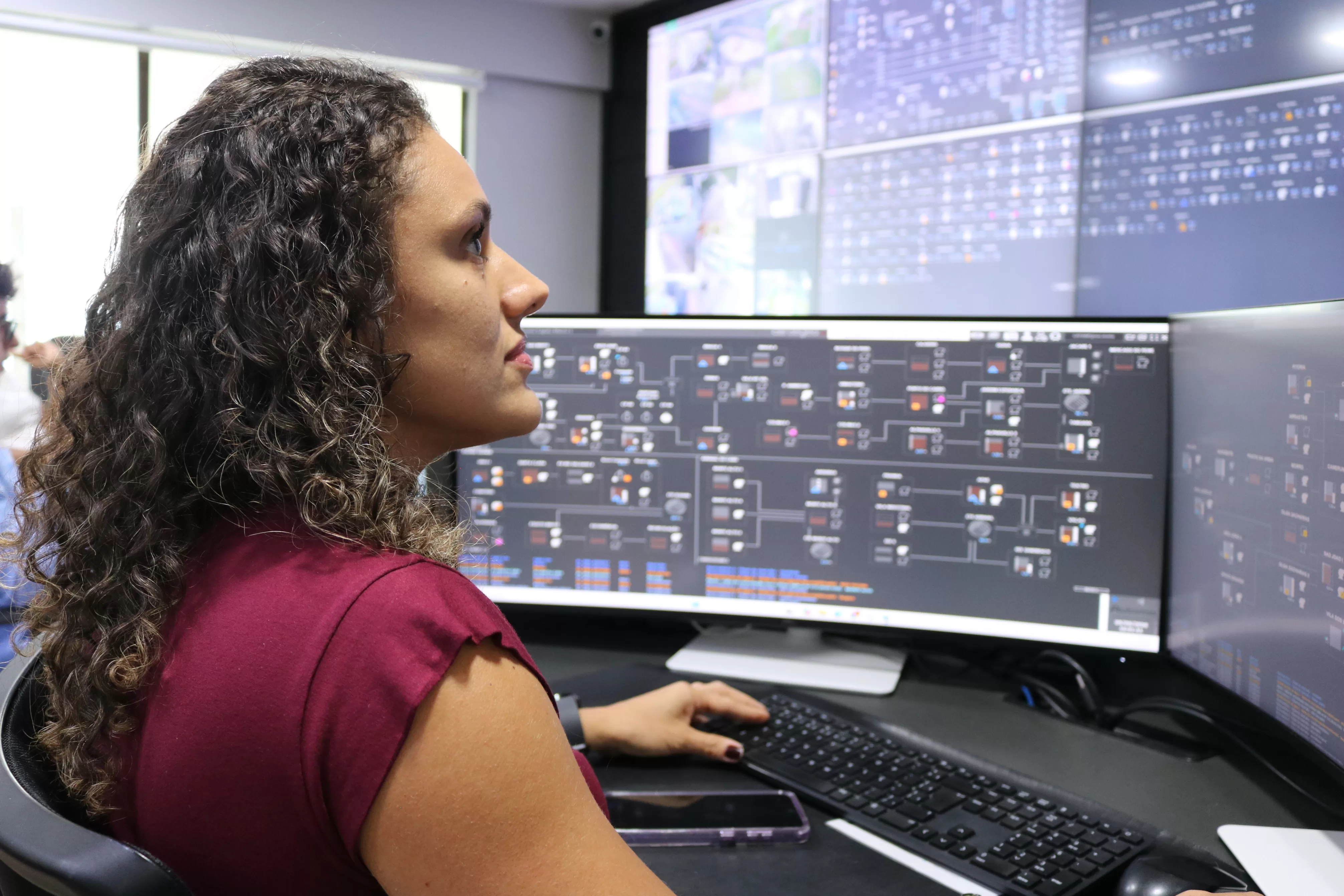 roberta valadares operadora do cco da prolagos