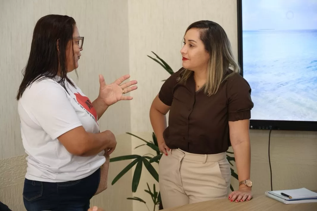 a prefeita daniela soares recebeu, na manhã desta segunda feira (6), na sala de reuniões do gabi (2)