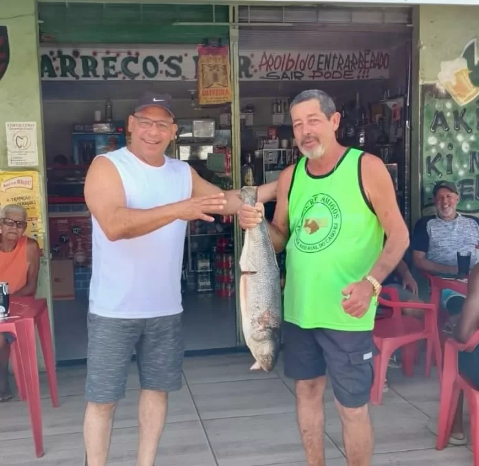 anchova de 6kg! obrigado marreco 👏🏼👏🏼