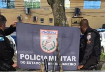 Fuzil, espingardas e mais de mil cápsulas de cocaína são apreendidos em operação em Unamar, Cabo Frio img 20260404 wa0127