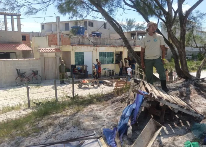 inea coordena operação de combate a construções irregulares em arraial do cabo (1)