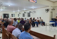 encontro com moradores detalha obra de implantação da rede de esgoto em botafogo, em são pedro da aldeia (2)