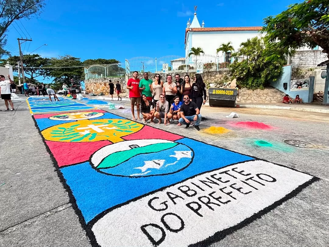 hoje foi dia de acompanhar de perto uma das mais belas tradições da nossa cidade a confecção do (2)