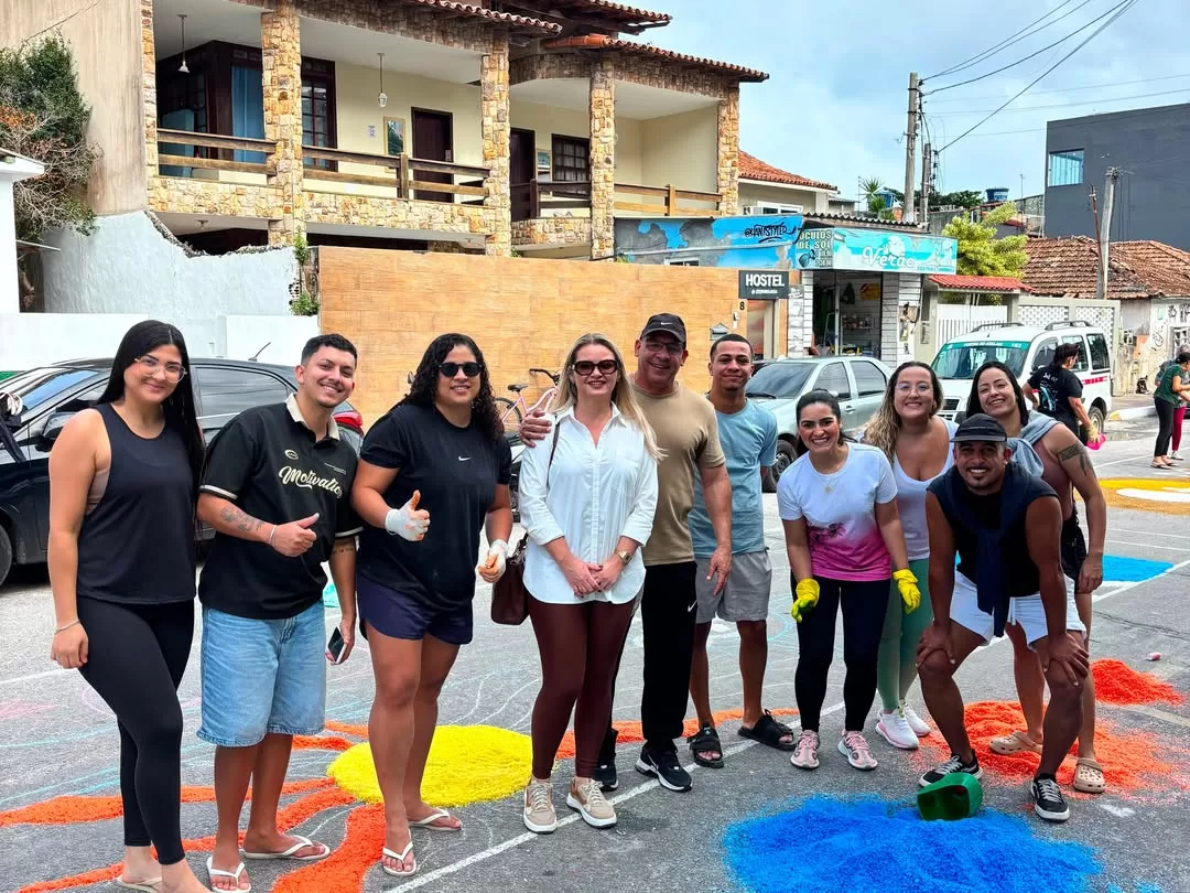 hoje foi dia de acompanhar de perto uma das mais belas tradições da nossa cidade a confecção do (3)