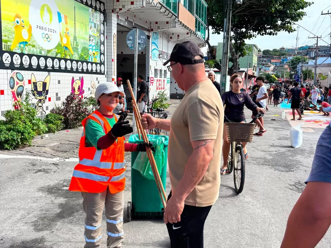 hoje foi dia de acompanhar de perto uma das mais belas tradições da nossa cidade a confecção do (7)