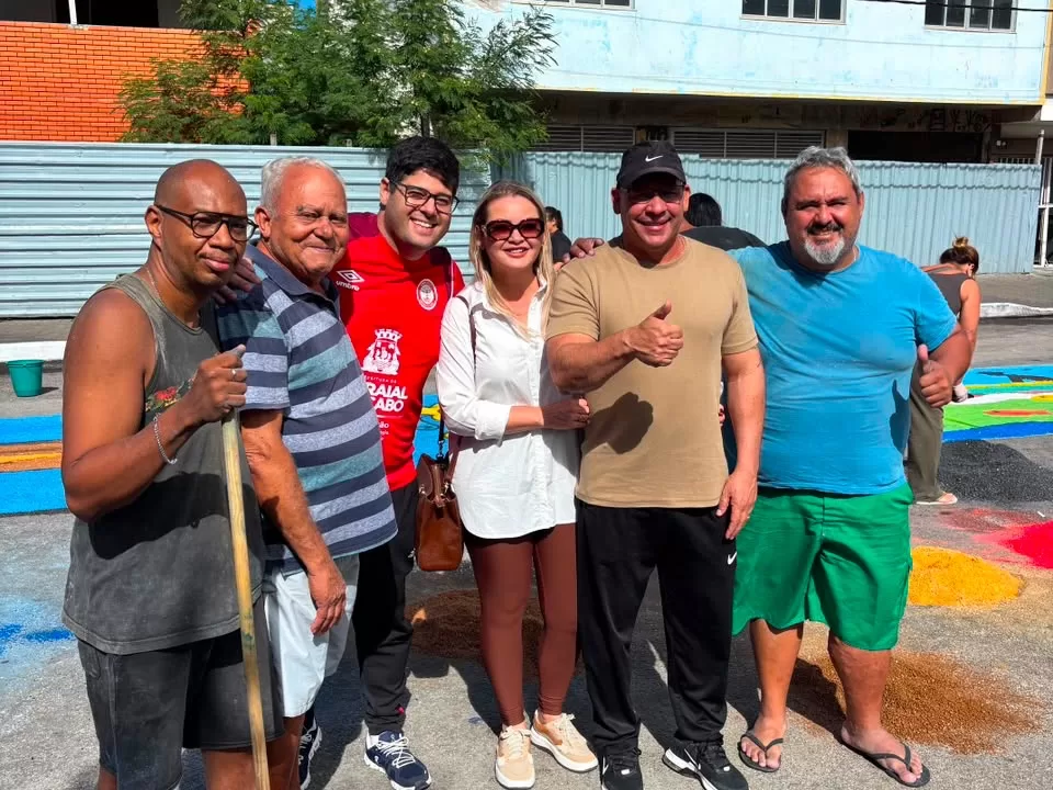 hoje foi dia de acompanhar de perto uma das mais belas tradições da nossa cidade a confecção do (8)