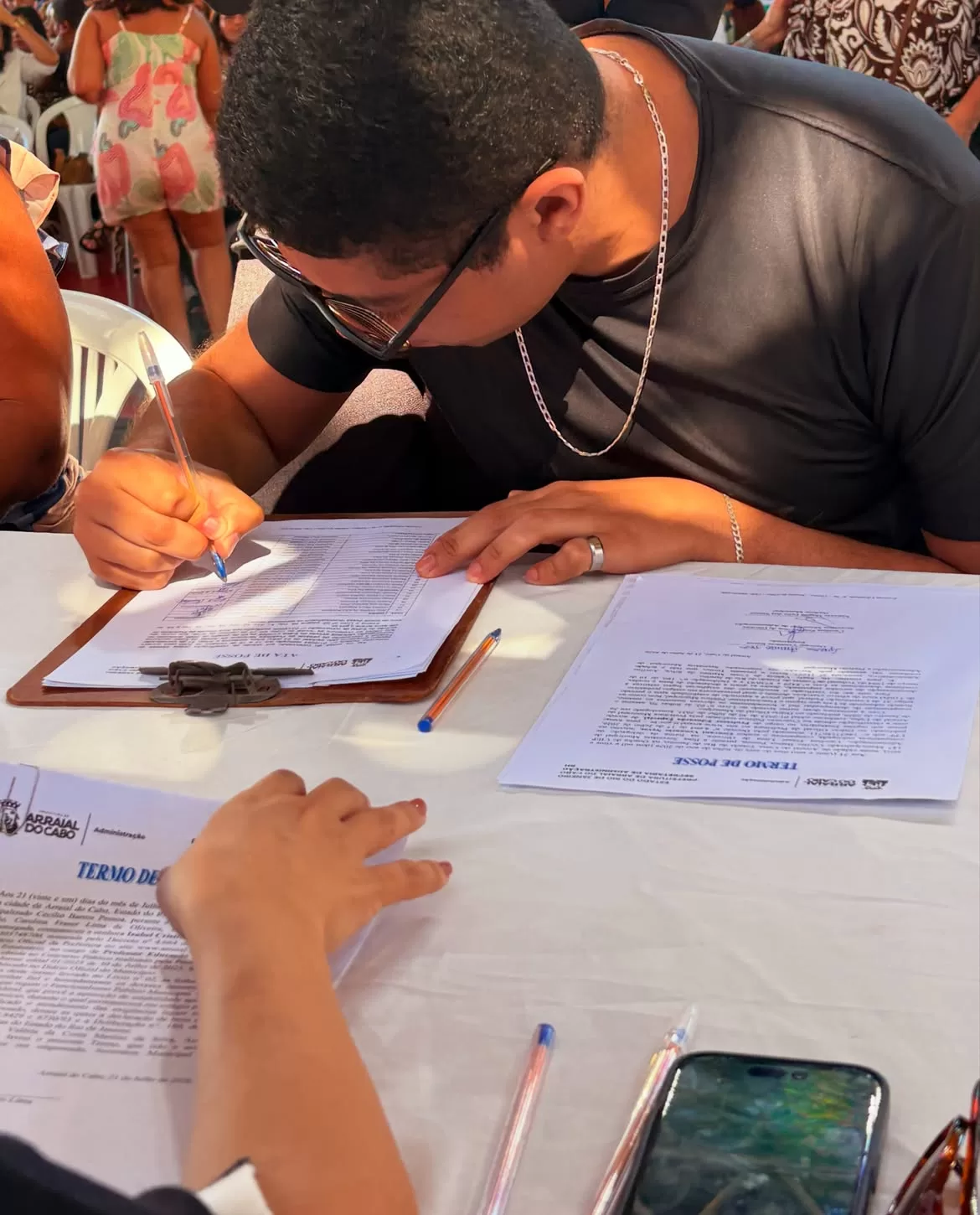 🎓✨ uma manhã de conquista e de novos começos para a educação de arraial do cabo.nesta terça fei (6)