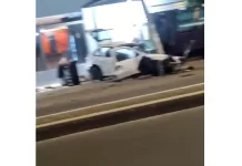 Carro bate em poste e deixa uma pessoa morta em Cabo Frio captura de tela 2026 08 15 164904