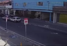 Homem quebra vidro de imóvel em obras enquanto policiais passavam de carro em Saquarema img 20260809 wa0089