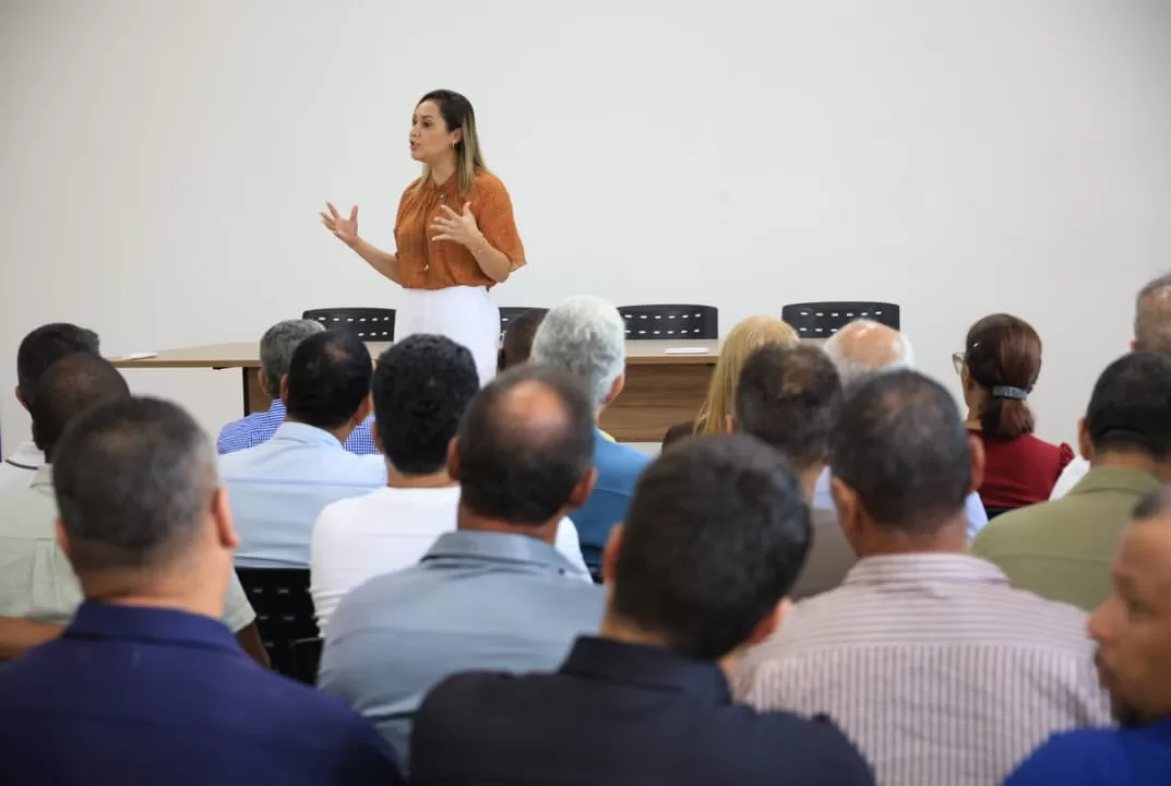 hoje pela manhã, me reuni com os pastores de araruama no parque hotel! 🙏eles estão perto das fa (1)
