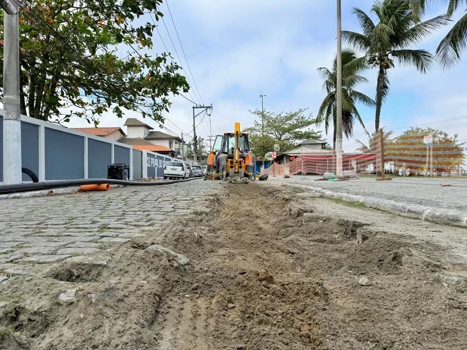 obra do cinturão de esgoto no bairro palmeiras, em cabo frio, avança com conclusão da primeira etapa (3)