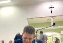 BOCA MIÚDA: OS BASTIDORES DA POLÍTICA NA REGIÃO DOS LAGOS NESTA QUINTA-FEIRA (3) russo