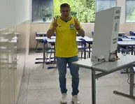 Dr. Serginho vota em Cabo Frio e segue para Brasília img 20261025 wa0078
