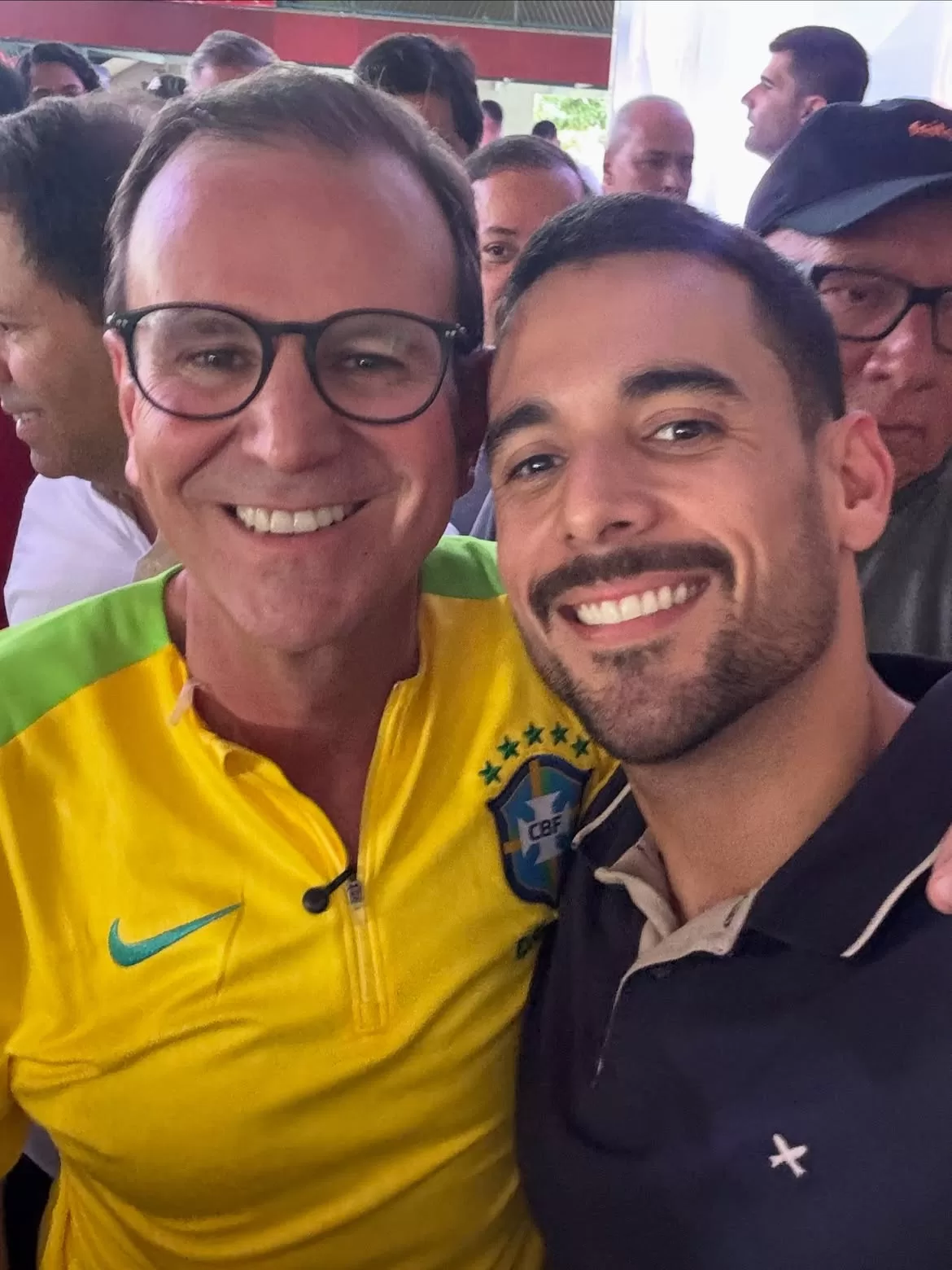 polÍtica É lado! escolhi o meu e segui até o fim, como farei em cada escolha da minha vida.fazer