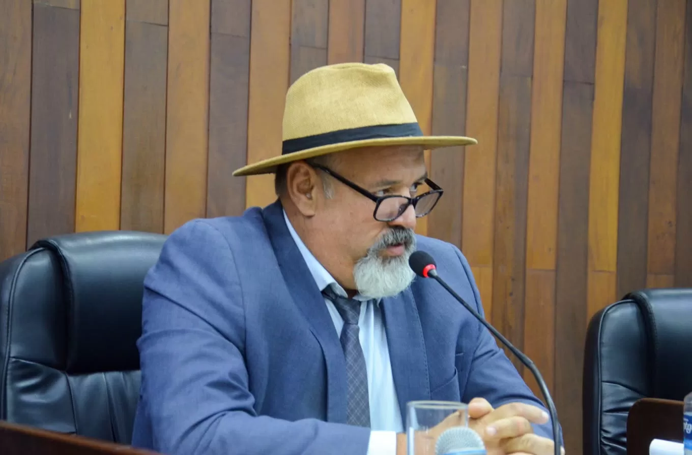 vaguinho reeleito