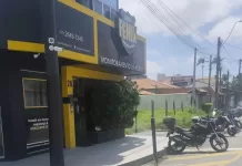 Buraco se abre na Rua Porto Alegre e preocupa motoristas em Cabo Frio whatsapp image 2026 10 06 at 11.57.47